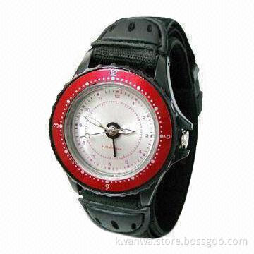 Quartz Watch with Vibrating Alarm Function and Automatic Stop Alarm